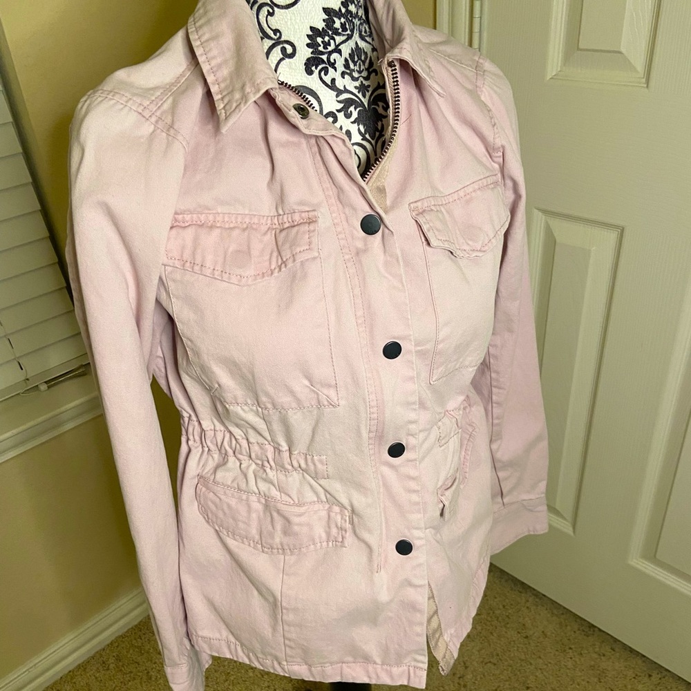 Lightweight jacket